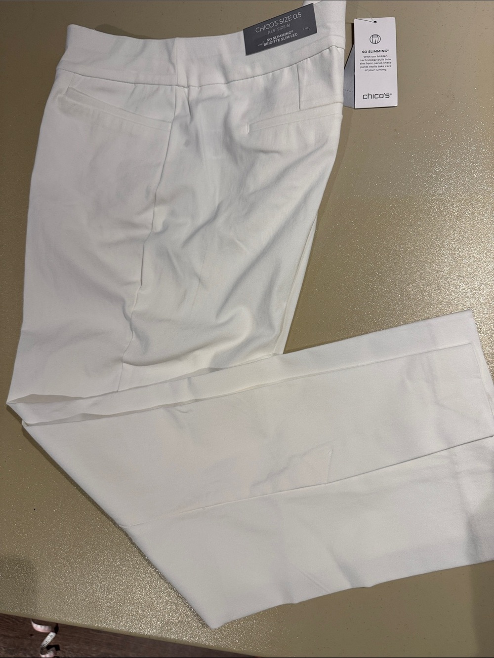 NWT Chico's .5 So Slimming Brigitte Slim Leg Crop White